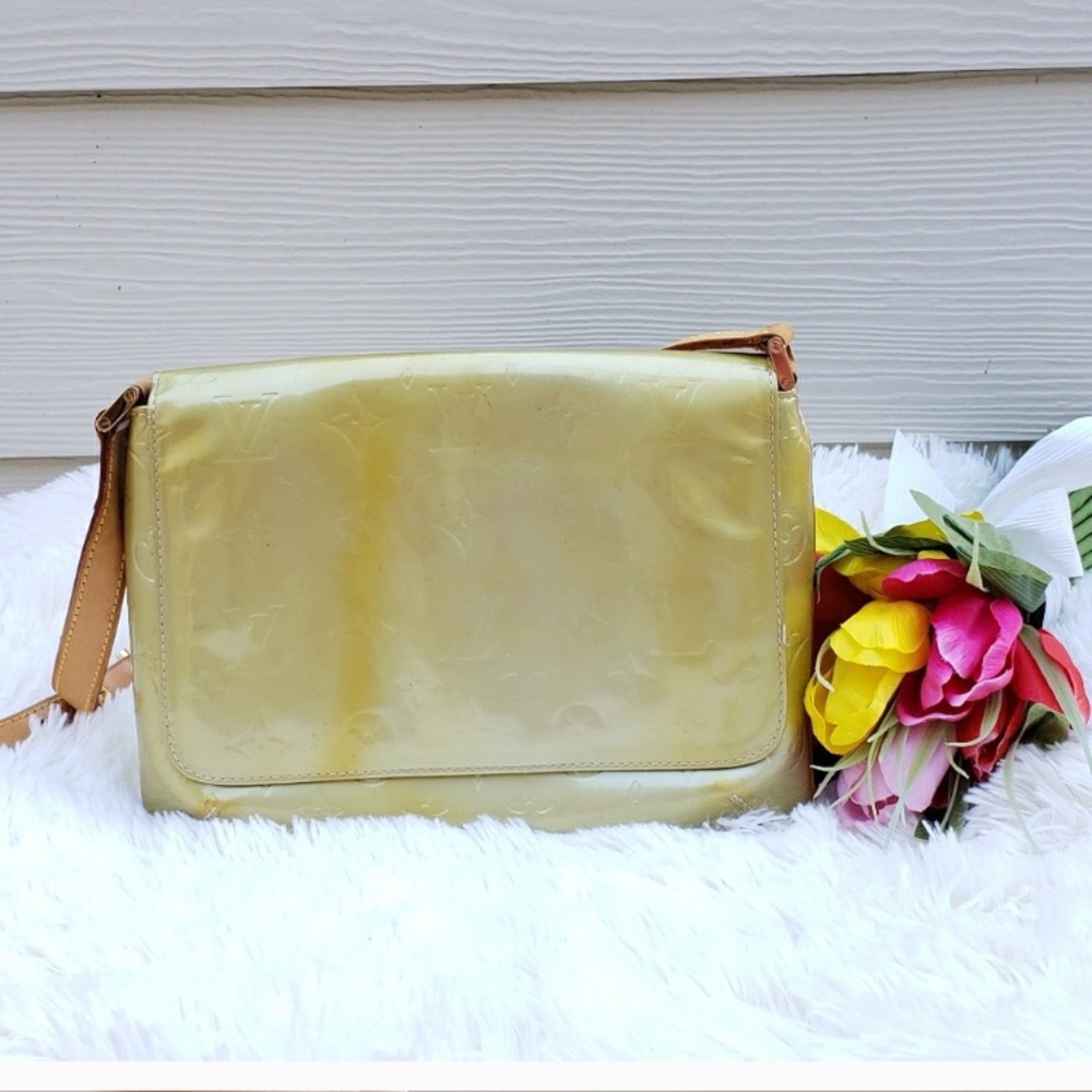 Louis Vuitton Vernis Shoulder Bag